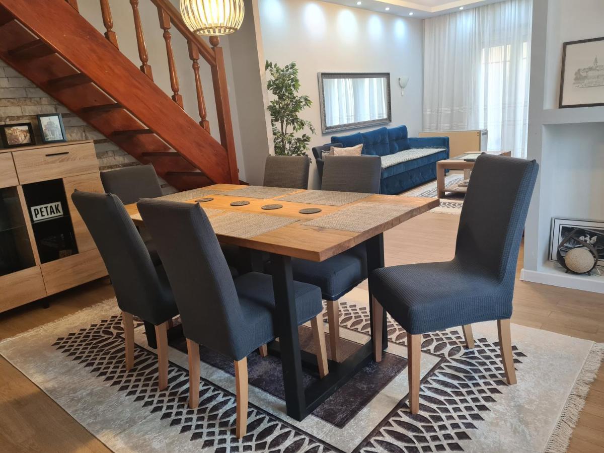 Apartment Roosevelt Belgrad Exteriör bild